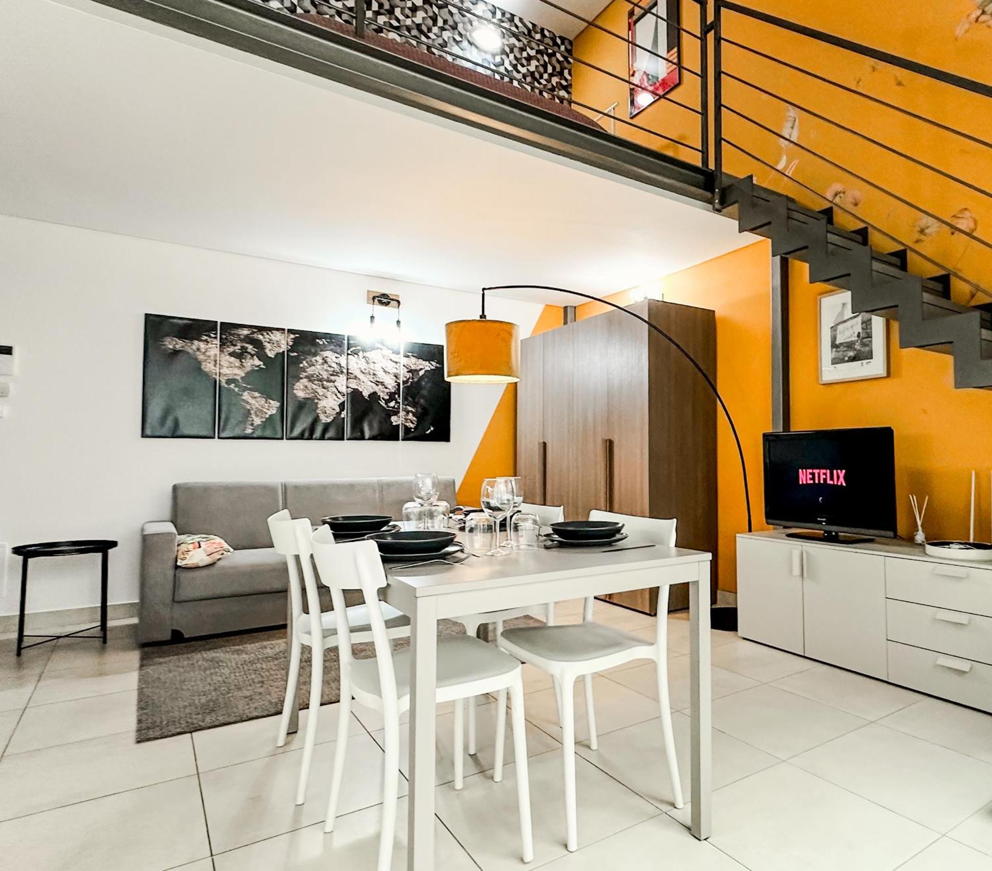 Loft Di Design Con Garage E Area Fitness * Torino